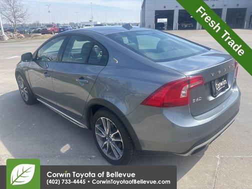 Osmium Grey Metallic 2016 Volvo S60 Cross Country T5 Platinum