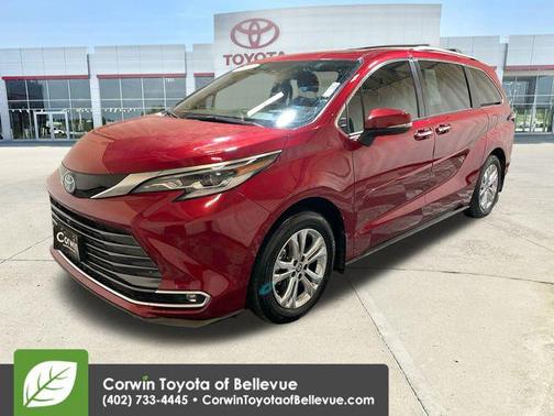 2022 Toyota Sienna Platinum