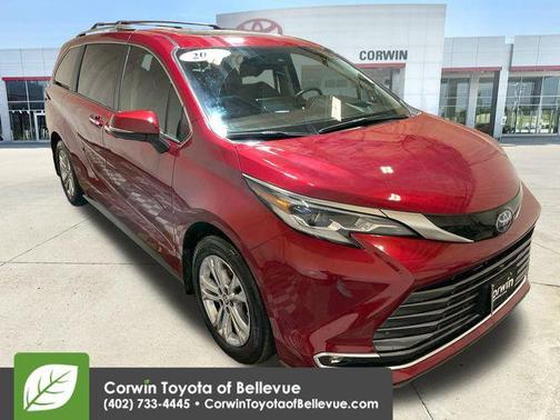 2022 Toyota Sienna Platinum