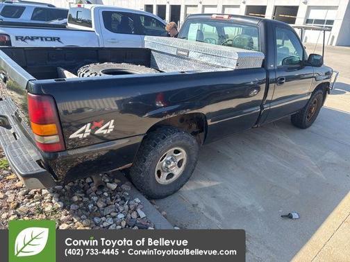 2001 Chevrolet Silverado 1500 Base