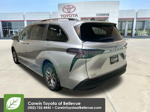 2024 Toyota Sienna XLE