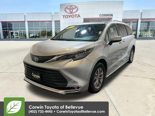 2024 Toyota Sienna XLE