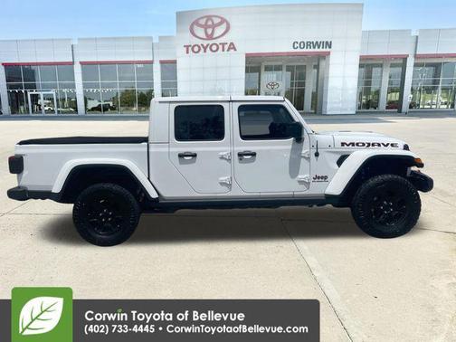 Bright White Clearcoat 2020 Jeep Gladiator Mojave 4x4