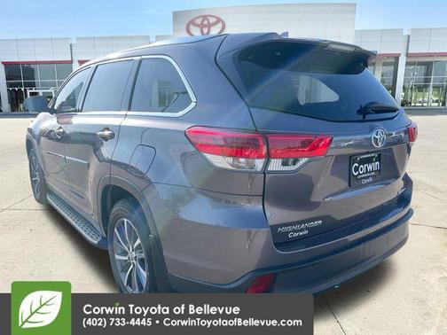 Predawn Gray Mica 2019 Toyota Highlander XLE