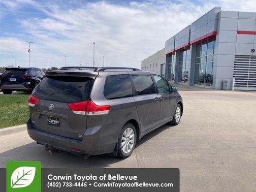 2012 Toyota Sienna XLE