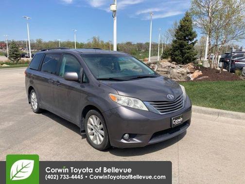 2012 Toyota Sienna XLE