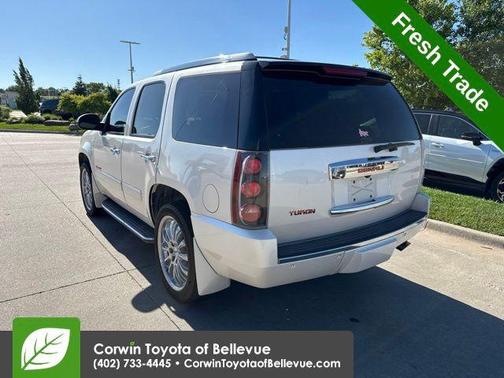 White Diamond Tricoat 2013 GMC Yukon Denali