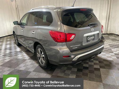 2018 Nissan Pathfinder SL
