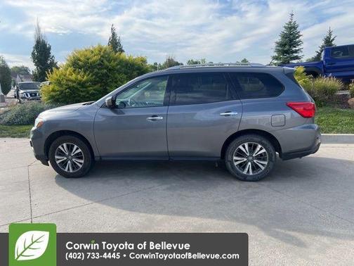 2018 Nissan Pathfinder SL