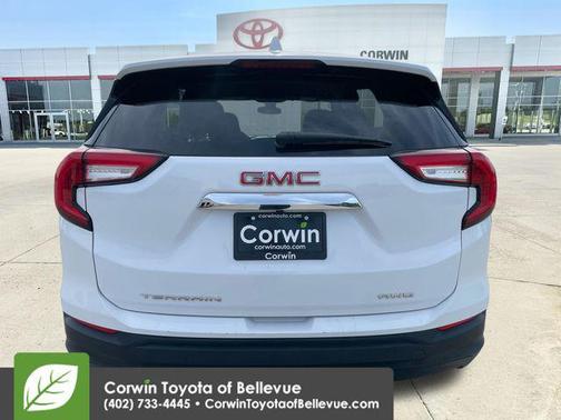 Summit White 2024 GMC Terrain SLE