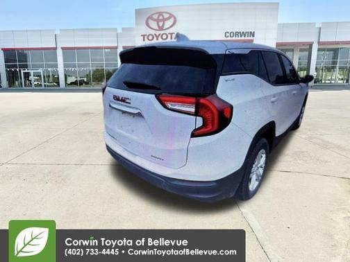 Summit White 2024 GMC Terrain SLE