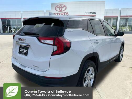 Summit White 2024 GMC Terrain SLE