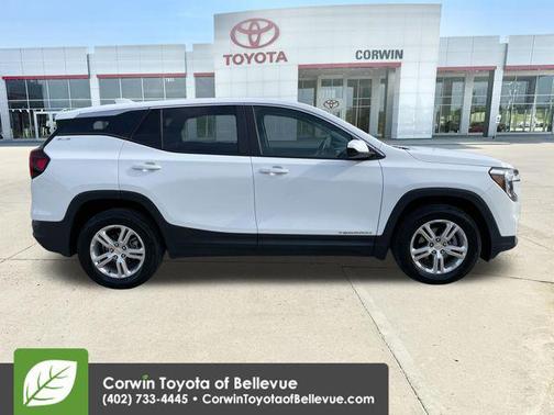Summit White 2024 GMC Terrain SLE