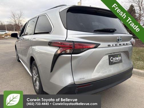 2021 Toyota Sienna LE