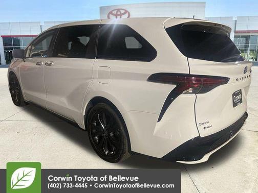 2025 Toyota Sienna XSE 7 Passenger