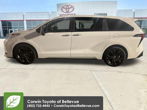 2025 Toyota Sienna XSE 7 Passenger