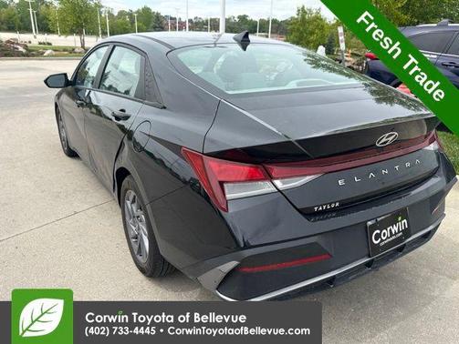 Abyss Black 2024 Hyundai ELANTRA SEL