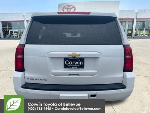 Iridescent Pearl Tricoat 2018 Chevrolet Suburban LT