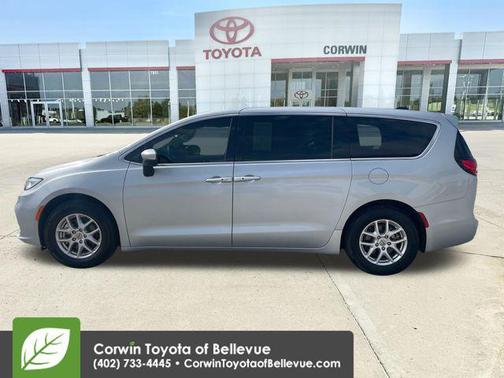 Silver Mist Clearcoat 2023 Chrysler Pacifica Touring L