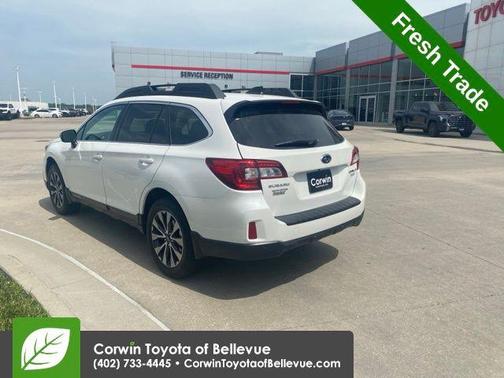 Crystal White Pearl 2017 Subaru Outback 2.5i Limited