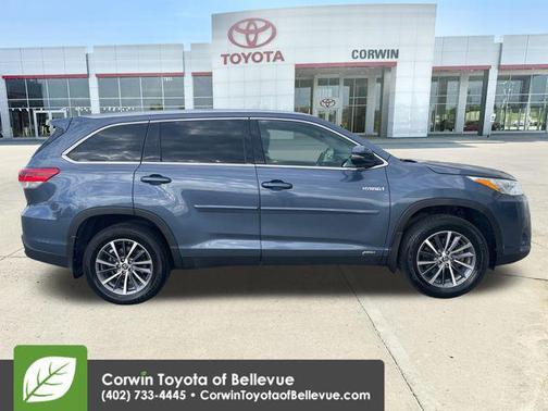 Shoreline Blue Pearl 2019 Toyota Highlander Hybrid XLE