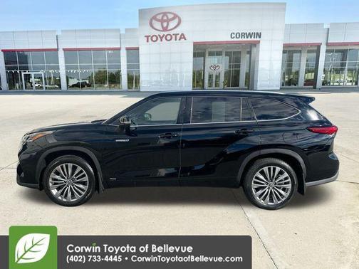 2021 Toyota Highlander Hybrid Platinum
