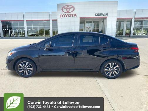 Super Black Metallic 2022 Nissan Versa 1.6 SV