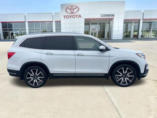Platinum White Pearl 2020 Honda Pilot Touring 8-Passenger