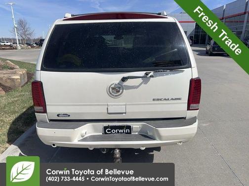 White Diamond 2004 Cadillac Escalade Base