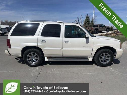 White Diamond 2004 Cadillac Escalade Base