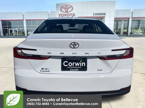 Ice 2025 Toyota Camry LE