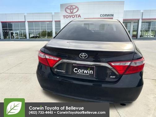 Midnight Black Metallic 2016 Toyota Camry SE
