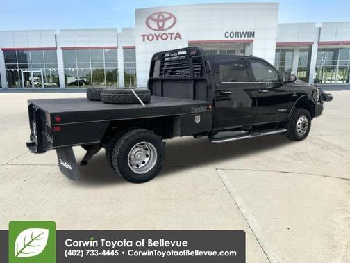 Diamond Black Crystal Pearlcoat 2021 RAM 3500 Laramie Crew Cab 4x4 8' Box