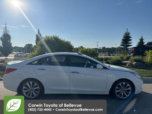 2013 Hyundai SONATA SE