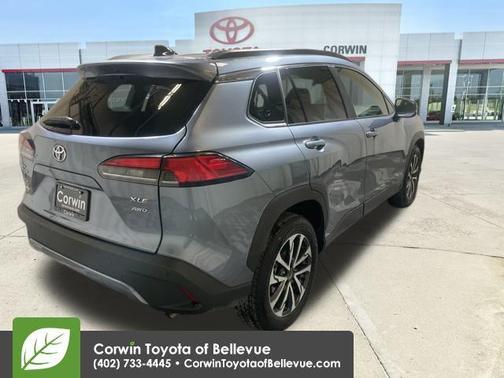 2025 Toyota Corolla Cross XLE