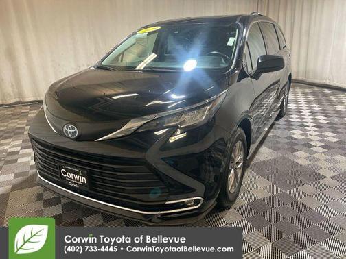 2023 Toyota Sienna XLE