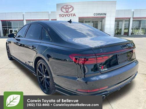 Mythos Black Metallic 2023 Audi S8 4.0T