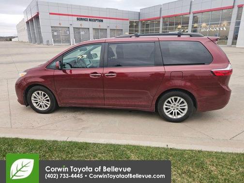 2015 Toyota Sienna XLE