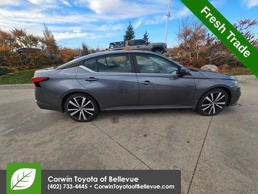 2021 Nissan Altima SR VC-Turbo FWD