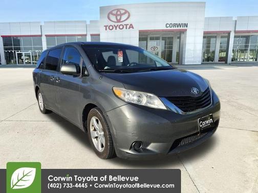 2012 Toyota Sienna LE
