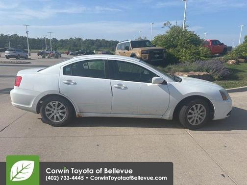 2011 Mitsubishi Galant Base