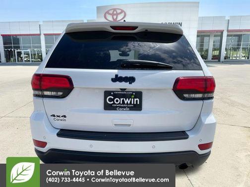 Bright White Clearcoat 2019 Jeep Grand Cherokee Upland