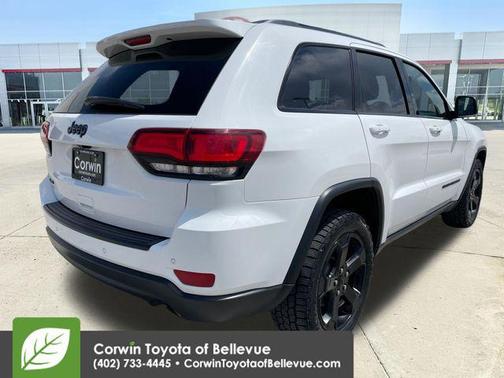 Bright White Clearcoat 2019 Jeep Grand Cherokee Upland