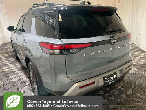 2024 Nissan Pathfinder SL 4WD