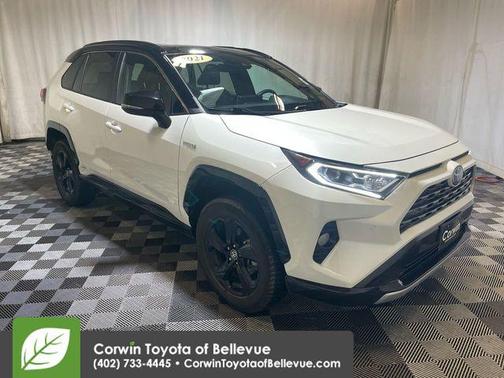 2021 Toyota RAV4 Hybrid SE