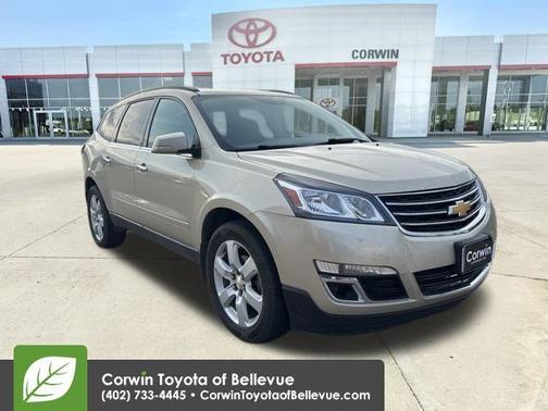 Champagne Silver Metallic 2016 Chevrolet Traverse 1LT