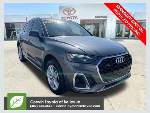 Daytona Gray Pearl Effect 2023 Audi Q5 45 S line Premium