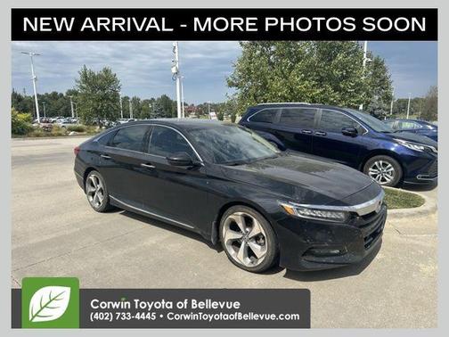 Crystal Black Pearl 2018 Honda Accord Touring 2.0T