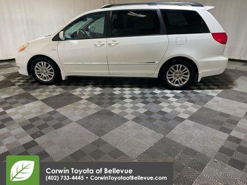 2009 Toyota Sienna XLE