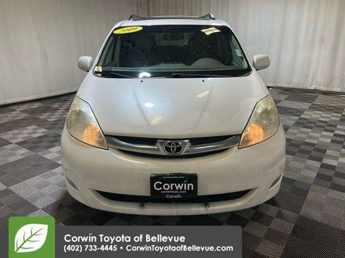 2009 Toyota Sienna XLE
